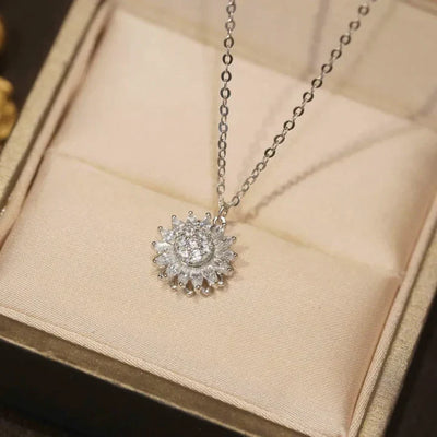 Fortuna Stellaris Necklace Gold