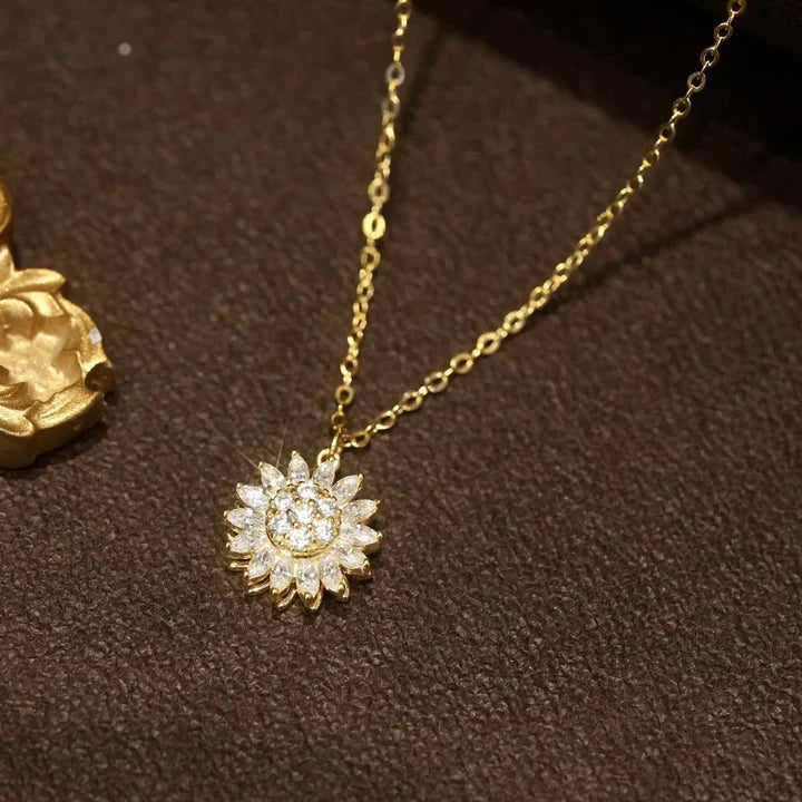 Fortuna Stellaris Necklace Gold