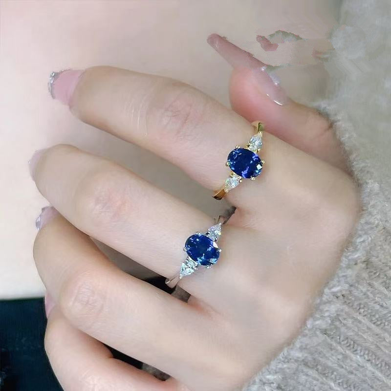 Marin Thorneau Ring Gold