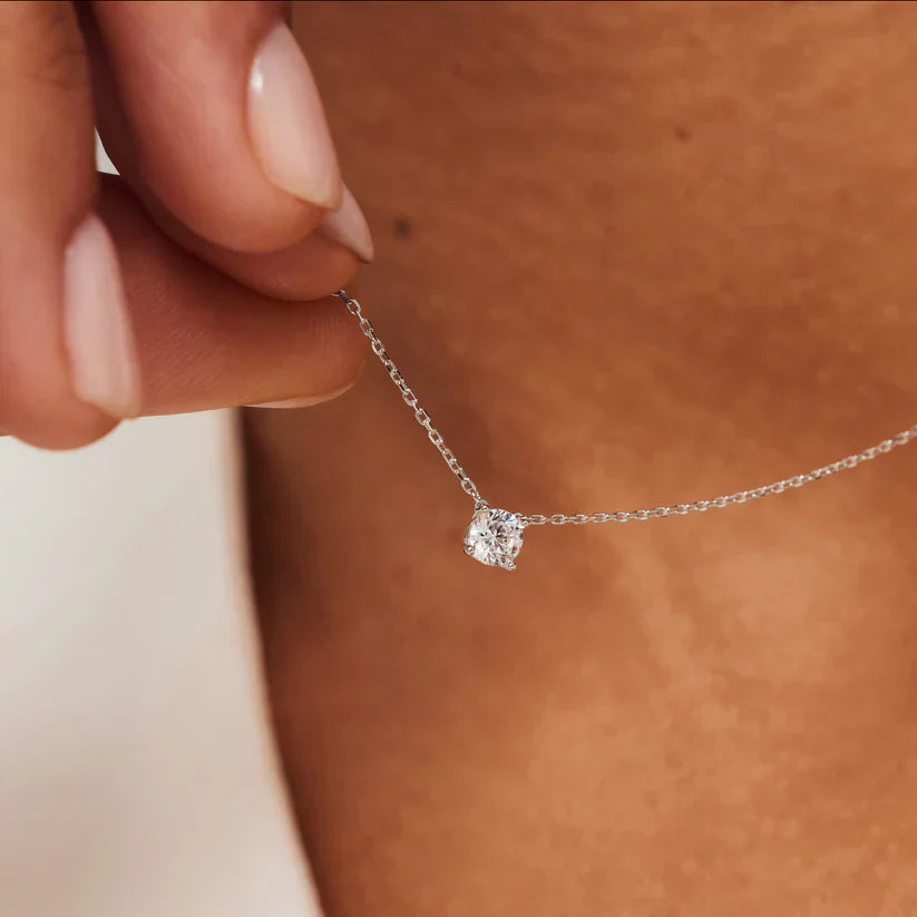Cléa Moissanite Stone Necklace Silver